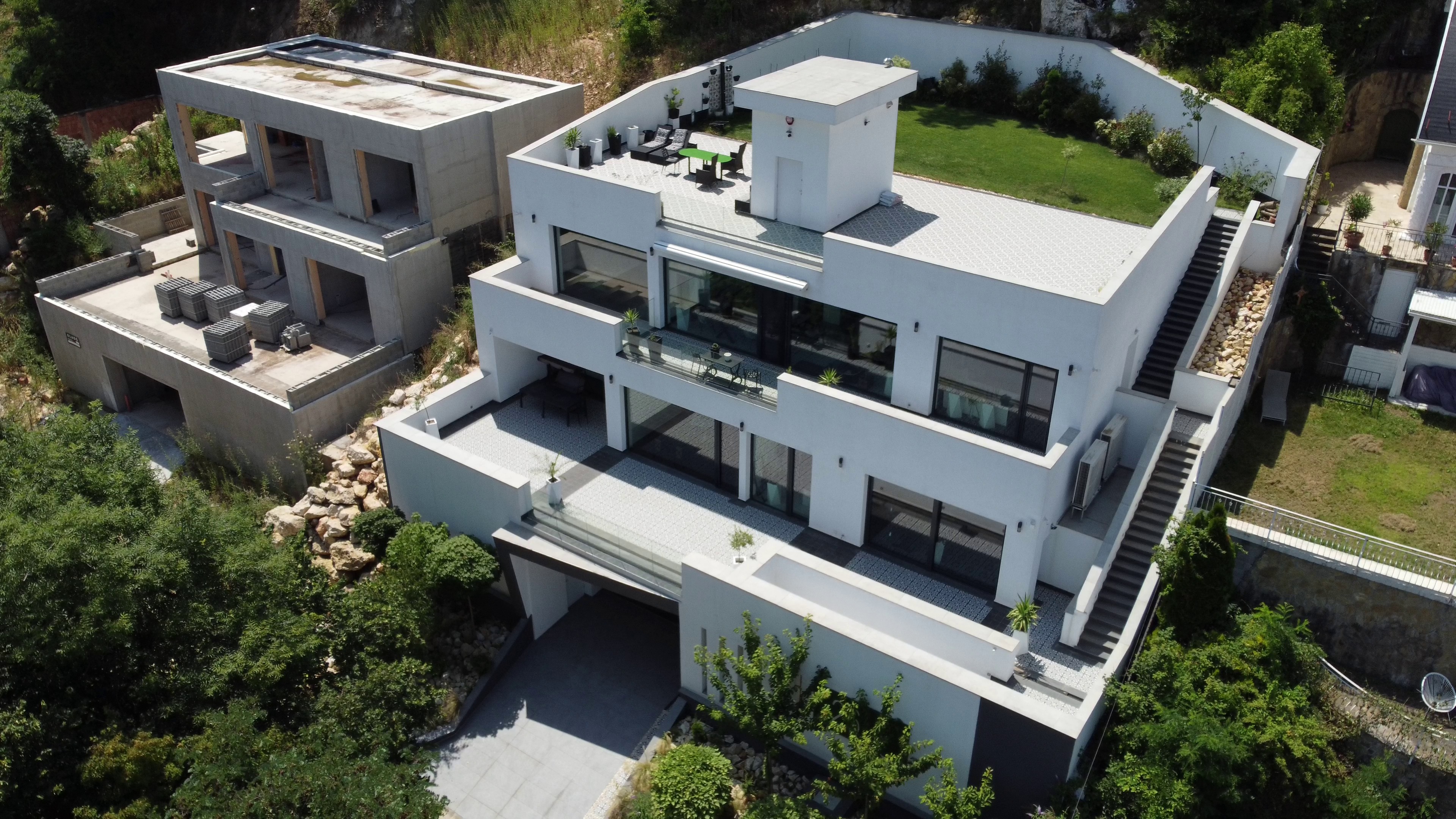 VILLA  IBIZA - II. KERÜLET  KAPTATÓ UTCA 24-26